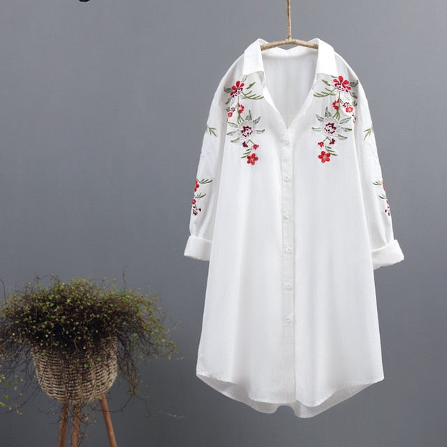 2019 autumn winter new flower embroidery women blouse