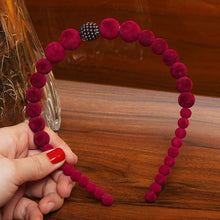 Load image into Gallery viewer, LEVAO 2019 New Velvet Pearl Headband Beads Hairband for Women Elegant Beaded Hair Bands