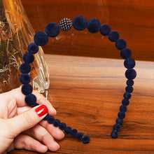 Load image into Gallery viewer, LEVAO 2019 New Velvet Pearl Headband Beads Hairband for Women Elegant Beaded Hair Bands