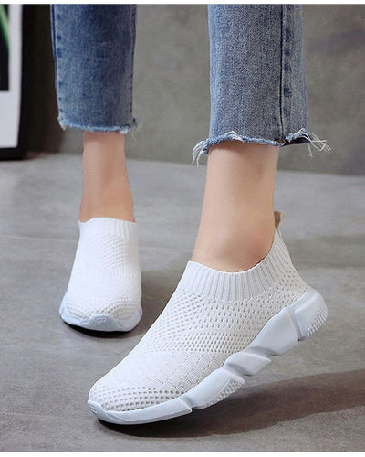 Women Shoes 2020 New Flyknit Sneakers Women Breathable Slip On Flat Shoes Soft Bottom White Sneakers Casual Women Flats Krasovki