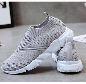 Women Shoes 2020 New Flyknit Sneakers Women Breathable Slip On Flat Shoes Soft Bottom White Sneakers Casual Women Flats Krasovki