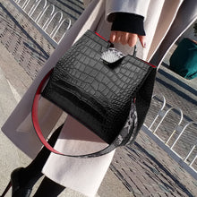 Load image into Gallery viewer, High Quality Sexy Boa Pattern Embossed Leather Lady Shoulder Crossbody Handbags Designer Women Messenger Totes Bag New