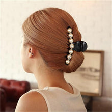 Load image into Gallery viewer, Luxury Pearls Hairpins Hair Ornaments Trendy Shiny Rhinestone Hair Clip Crab Hair Claws