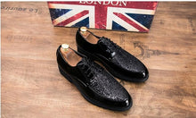 Load image into Gallery viewer, fashion men footwear leather shoes Men Dress Shoes wedding business Bullock Designer black Gold Oxfords Bling Bling LE-47