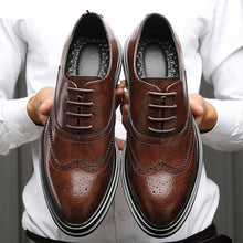 Load image into Gallery viewer, Genuine Leather Shoes Men Formal Shoes Men Oxford Shoes For Men Brogue Shoes Sapato Social Masculino Chaussures Hommes Pointu