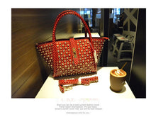 Load image into Gallery viewer, 2020 New Fashion Handbag Women&#39;s Diamond Dumpling Bag Shoulder Bag Messenger Bag Lady Bag Rhinestone Handbag Lady Large Bag