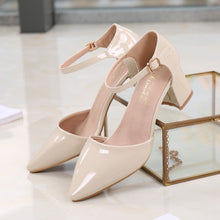 Load image into Gallery viewer, European style sandals female 2020 new word buckle thick with single shoes Women&#39;s pumps  small size 31 32 33 Baotou high heels