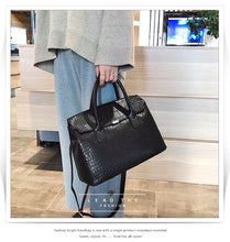 Load image into Gallery viewer, 2020 new women&#39;s bag luxury high quality classic crocodile pattern handbag large capacity  shoulder messenger bag handbag