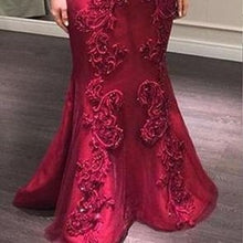 Load image into Gallery viewer, Cheap Red Mother Of The Bride Dresses Evening Appliques Beaded Plus Size O-neck Lace Long Sleeves Mermaid Gowns abito sposa