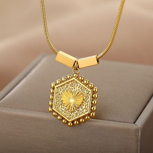 Geometric Hexagon Heart Pendant Necklaces For Women Stainless Steel Gold Color Double-layer Paperclip Gold Chain Jewelry Gift