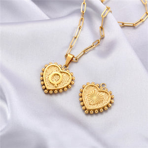 26 Capital Initials heart Pendant Necklace for Woman Man Double-layer paperclip gold chain Stainless steel jewelry choker