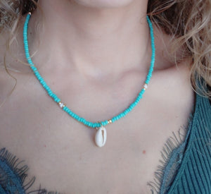 Women Ethinc Green Turquoise Beige Beads Clavicle Necklace Natural Conch Shell Short Necklaces Jewelry Accessories Gifts