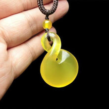 Load image into Gallery viewer, Natural Agate Yellow chalcedony Reverses the Heaven and Earth Pendant Jewelry Fine Jewelry Agate  Transit Necklace Pendant