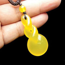 Load image into Gallery viewer, Natural Agate Yellow chalcedony Reverses the Heaven and Earth Pendant Jewelry Fine Jewelry Agate  Transit Necklace Pendant