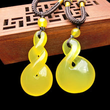 Load image into Gallery viewer, Natural Agate Yellow chalcedony Reverses the Heaven and Earth Pendant Jewelry Fine Jewelry Agate  Transit Necklace Pendant