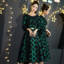 Load image into Gallery viewer, Elegant Long Sleeve Evening Dresses O-neck A-line Tea-Length Lace Green Formal Gown Mother Of The Bride Dresses