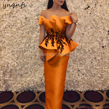 Load image into Gallery viewer, YNQNFS M26 Chic Off Shoulder Ruffles Orange Mother of the Bride Dresses Groom Mother Gown Elegant Long Vestido de Festa Longo