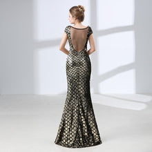 Load image into Gallery viewer, JaneVini Sparkly Sequined Mother of The Bride Dresses Plus Size V Neck Cap Sleeve Illusion Back Sexy Mermaid Evening Party Gowns