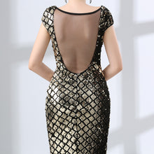 Load image into Gallery viewer, JaneVini Sparkly Sequined Mother of The Bride Dresses Plus Size V Neck Cap Sleeve Illusion Back Sexy Mermaid Evening Party Gowns