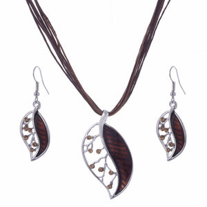 African Beads Jewelry Sets with Enamel Leaf, and Silver Leather Rope.