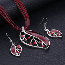 Load image into Gallery viewer, African Beads Jewelry Sets with Enamel Leaf, and Silver Leather Rope.