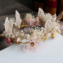 Load image into Gallery viewer, Women royal Tiara crystal crown garlands bride jewelry hair ornament shell floral queen luxurious wedding dress accessories