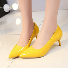Load image into Gallery viewer, MoonMeek new women pumps fashion shoes size