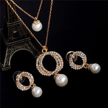 Load image into Gallery viewer, Vintage Pearl Jewelry Set