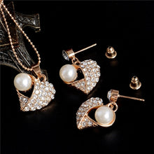 Load image into Gallery viewer, Vintage Pearl Jewelry Set