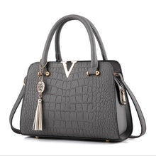 Load image into Gallery viewer, Fashion Alligator leather women handbags famous designer brand bags Luxury Ladies Hand Bags And Purses Messenger shoulder bags
