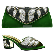 Load image into Gallery viewer, Rhinestone African Women Wedding Shoes and Bag Sets