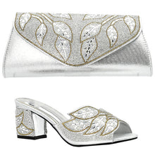 Load image into Gallery viewer, Rhinestone African Women Wedding Shoes and Bag Sets