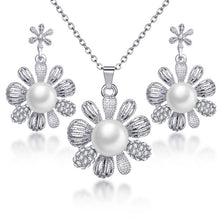 Load image into Gallery viewer, Vintage Pearl Jewelry Set