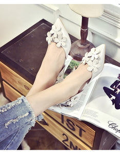 Lovely women 3cm kitten heels,Nude/Gray/Black patent leather floral low heels young ladies D'orsay pumps bridesmaid shoes gifts
