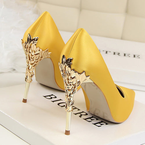 Metal Carved Thin Heel High Heels Pumps Women Shoes 2019 Sexy Pointed Toe Ladies Shoes Fashion Candy Colors Wedding Shoes Woman