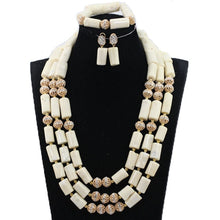 Load image into Gallery viewer, Traditional Coral Beads Jewelry Set