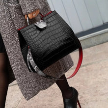 Load image into Gallery viewer, High Quality Sexy Boa Pattern Embossed Leather Lady Shoulder Crossbody Handbags Designer Women Messenger Totes Bag New