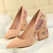 Load image into Gallery viewer, Flower Embroider Women High Heel Shoes 2019 Spring Women Pumps Fashion Women Wedding Shoes Black Women Office Shoe Sexy Stiletto