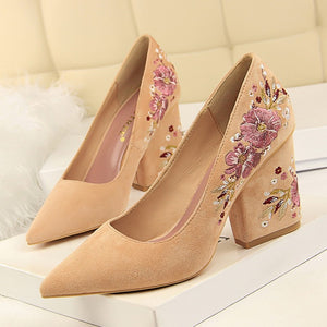 Flower Embroider Women High Heel Shoes 2019 Spring Women Pumps Fashion Women Wedding Shoes Black Women Office Shoe Sexy Stiletto