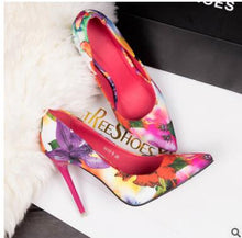 Load image into Gallery viewer, Colorful Ladies Floral Printing Shallow Slip On Pointed Toe