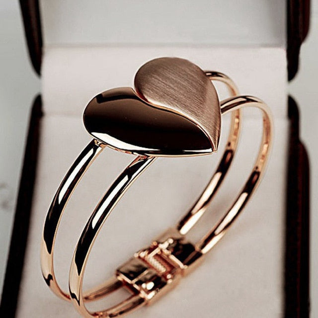 New Top Fashion Lady Elegant Heart Bangle Wristband Bracelet Cuff