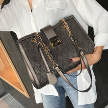 Load image into Gallery viewer, European Fashion Retro Female Tote bag 2020 New Quality PU Leather Women&#39;s Designer Large Handbag Lattice Chain Shoulder Bags