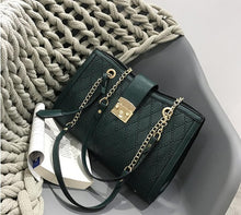 Load image into Gallery viewer, European Fashion Retro Female Tote bag 2020 New Quality PU Leather Women&#39;s Designer Large Handbag Lattice Chain Shoulder Bags