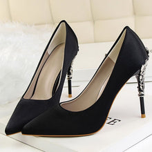 Load image into Gallery viewer, bridal shoes gold high heels pointed toe pumps