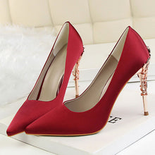 Load image into Gallery viewer, bridal shoes gold high heels pointed toe pumps