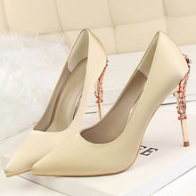 Load image into Gallery viewer, bridal shoes gold high heels pointed toe pumps