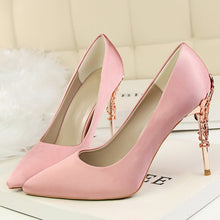 Load image into Gallery viewer, bridal shoes gold high heels pointed toe pumps