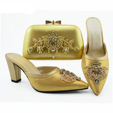 Load image into Gallery viewer, 2019 New Gold Crytal Pointed Toe Slipper And Bag Set.