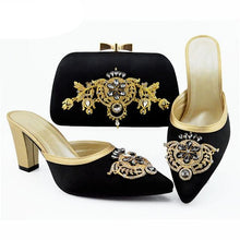 Load image into Gallery viewer, 2019 New Gold Crytal Pointed Toe Slipper And Bag Set.